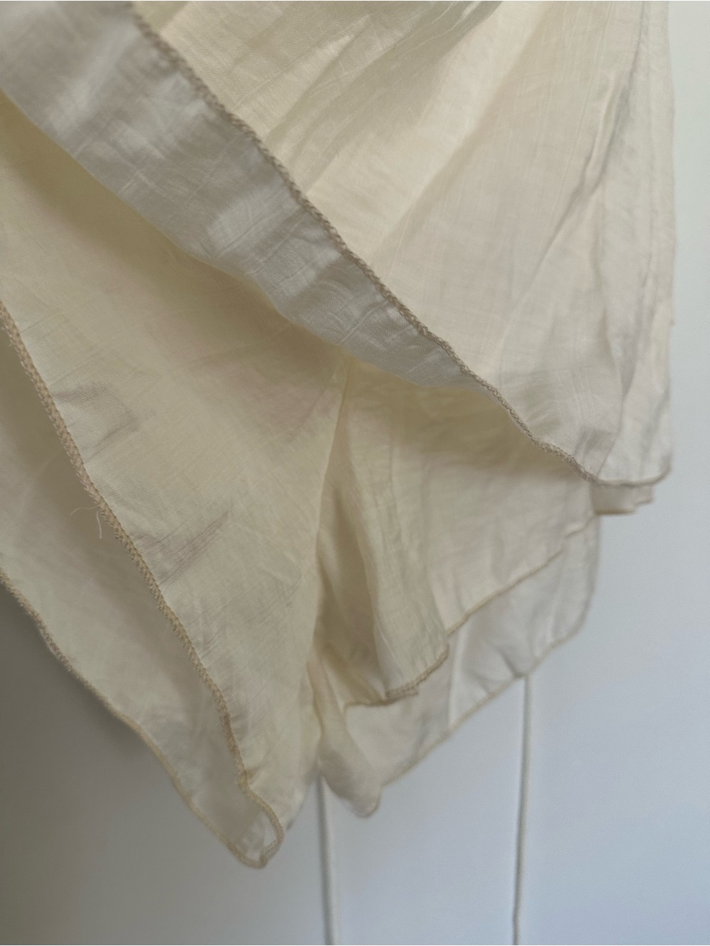 White Ruffle Mini Romper with Spaghetti Straps  | Size M - Picture 7 of 10
